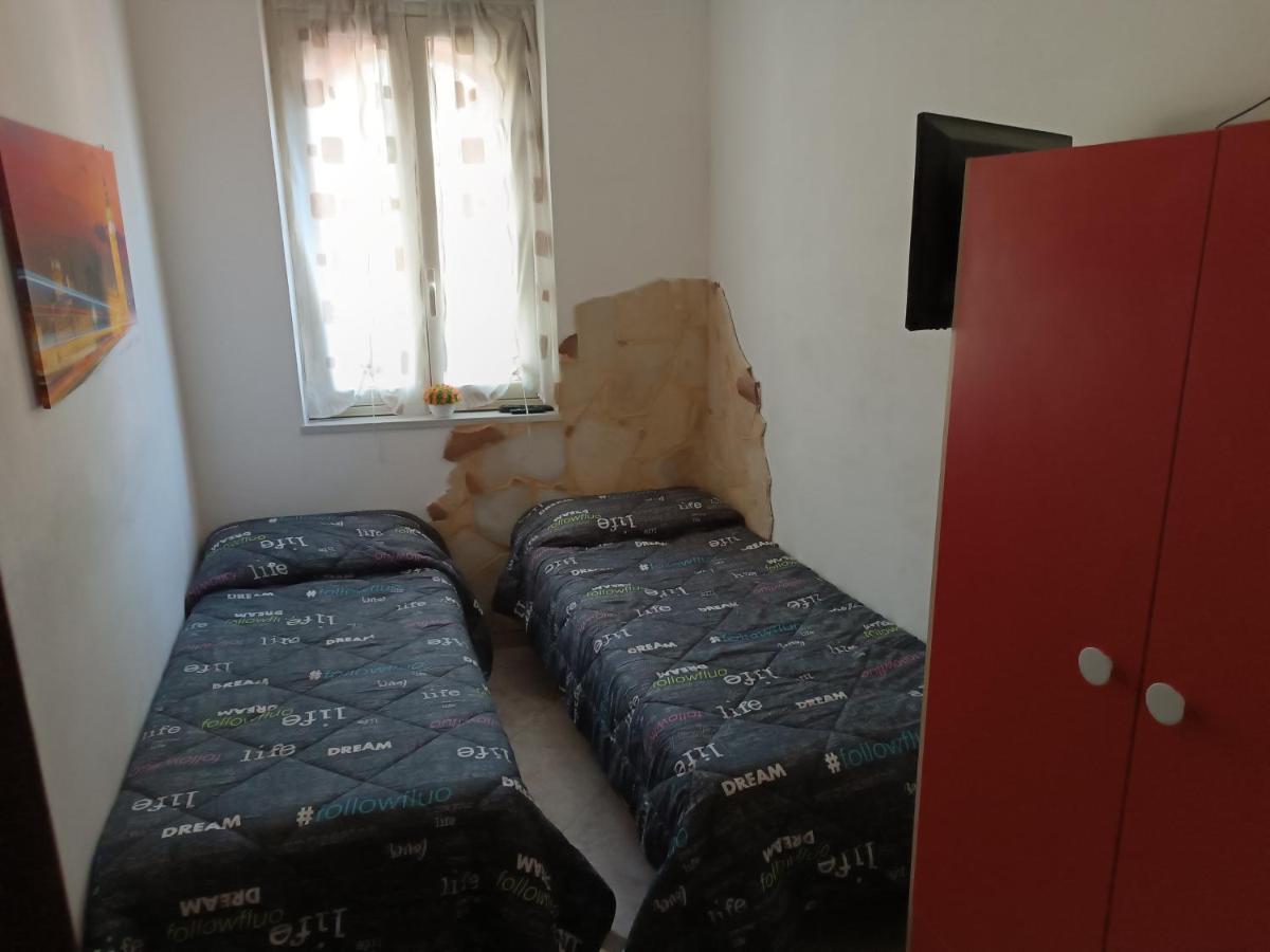 Casa Vacanze Noemi Riposto ภายนอก รูปภาพ